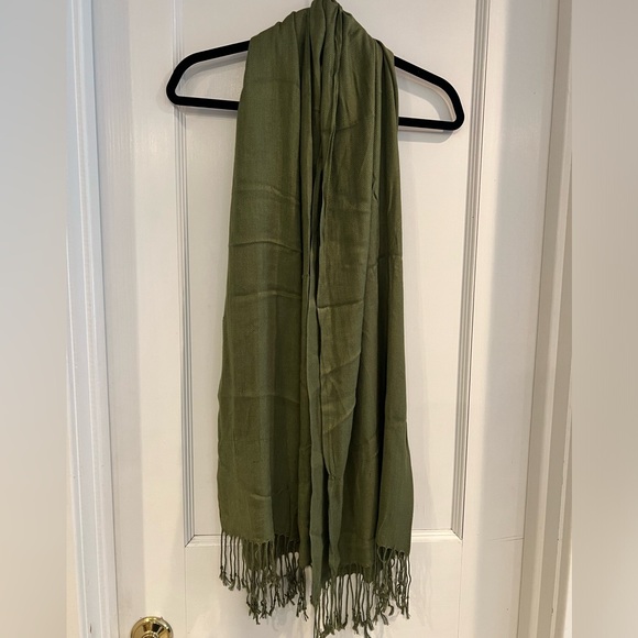 Set of Four (4) Charming Charlie Women's Scarfs - Picture 3 of 9